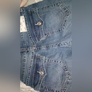 Men’s true religion medium wash jeans
